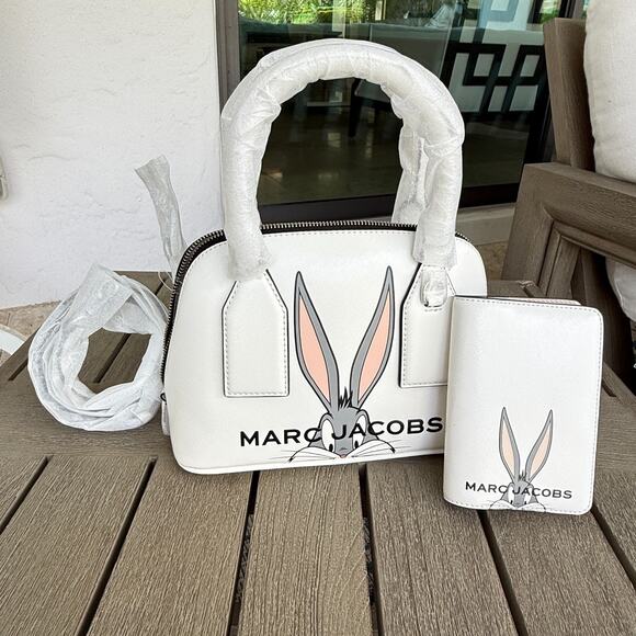 Marc Jacobs x Looney Tunes Bugs Bunny Small Dome Satchel & Passport Case - Picture 1 of 14